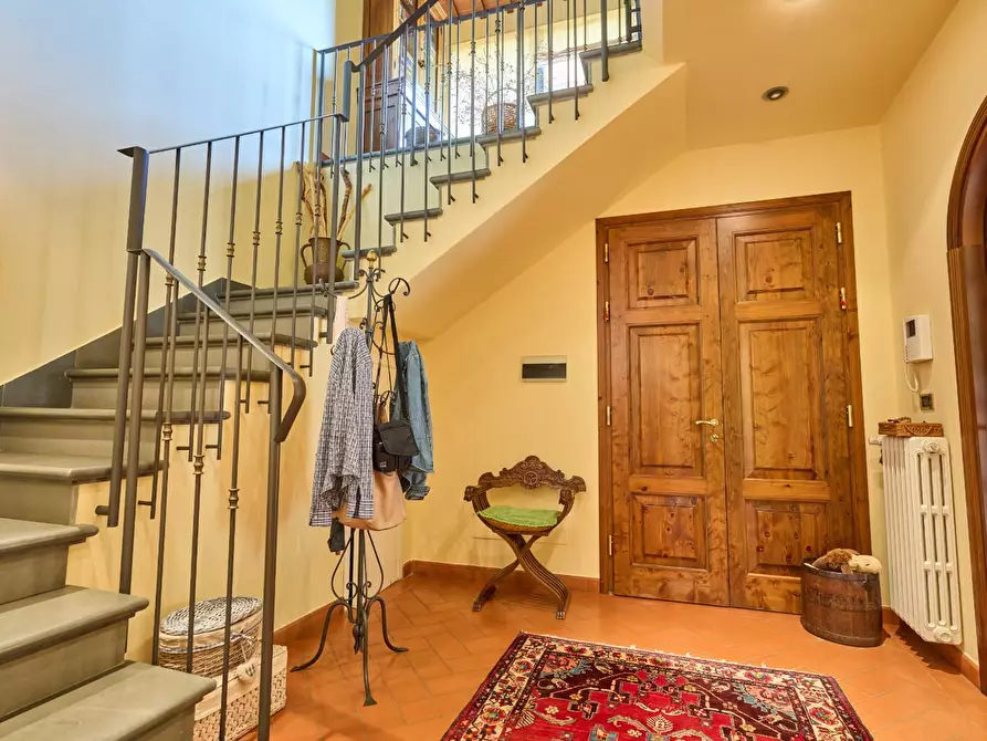 Immagine 23 di Casa colonica in vendita  a Lastra A Signa