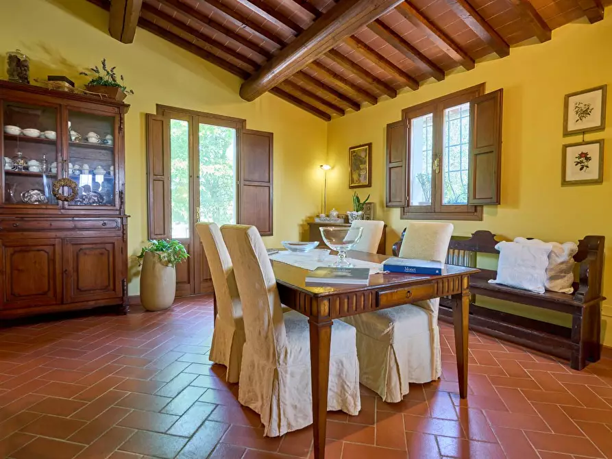 Immagine 7 di Casa colonica in vendita  a Lastra A Signa