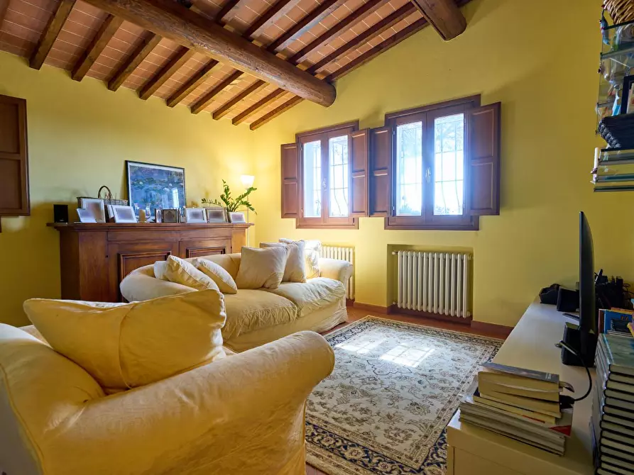 Immagine 4 di Casa colonica in vendita  a Lastra A Signa