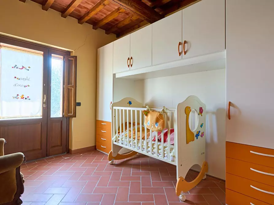 Immagine 37 di Casa colonica in vendita  a Lastra A Signa