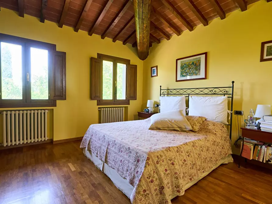 Immagine 14 di Casa colonica in vendita  a Lastra A Signa