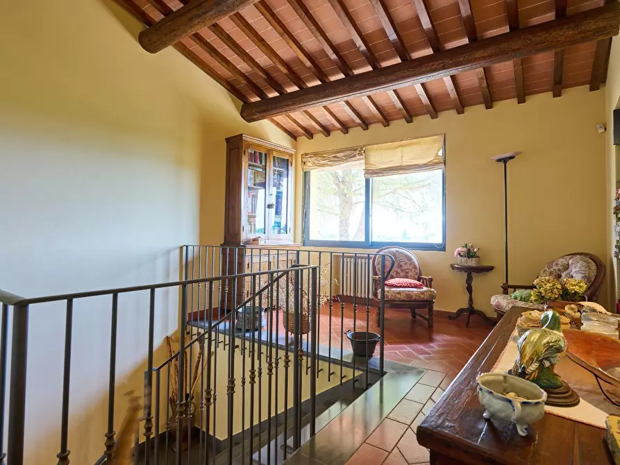 Immagine 25 di Casa colonica in vendita  a Lastra A Signa