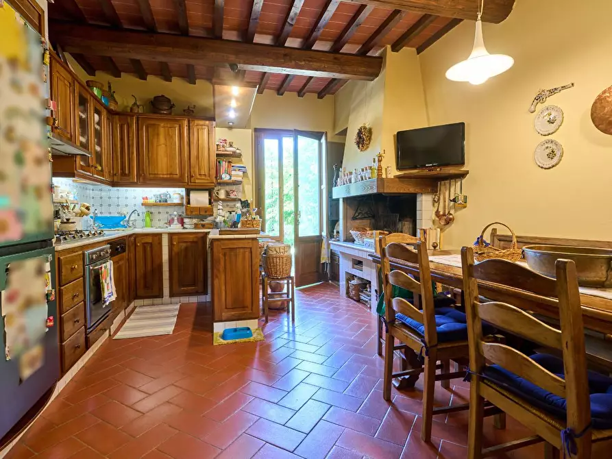 Immagine 22 di Casa colonica in vendita  a Lastra A Signa
