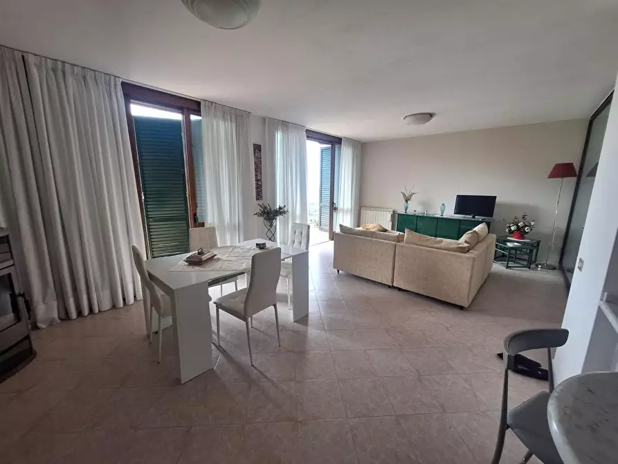 Immagine 13 di Villa in vendita  a Massarosa