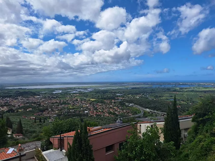Immagine 19 di Villa in vendita  a Massarosa