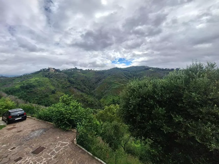 Immagine 17 di Villa in vendita  a Massarosa