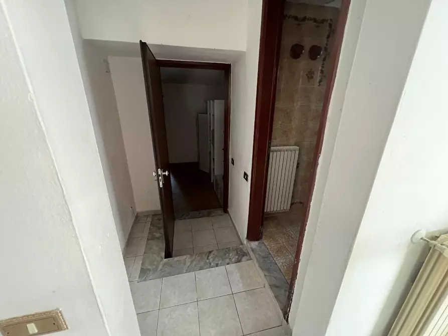 Immagine 9 di Terratetto in vendita  a Massa