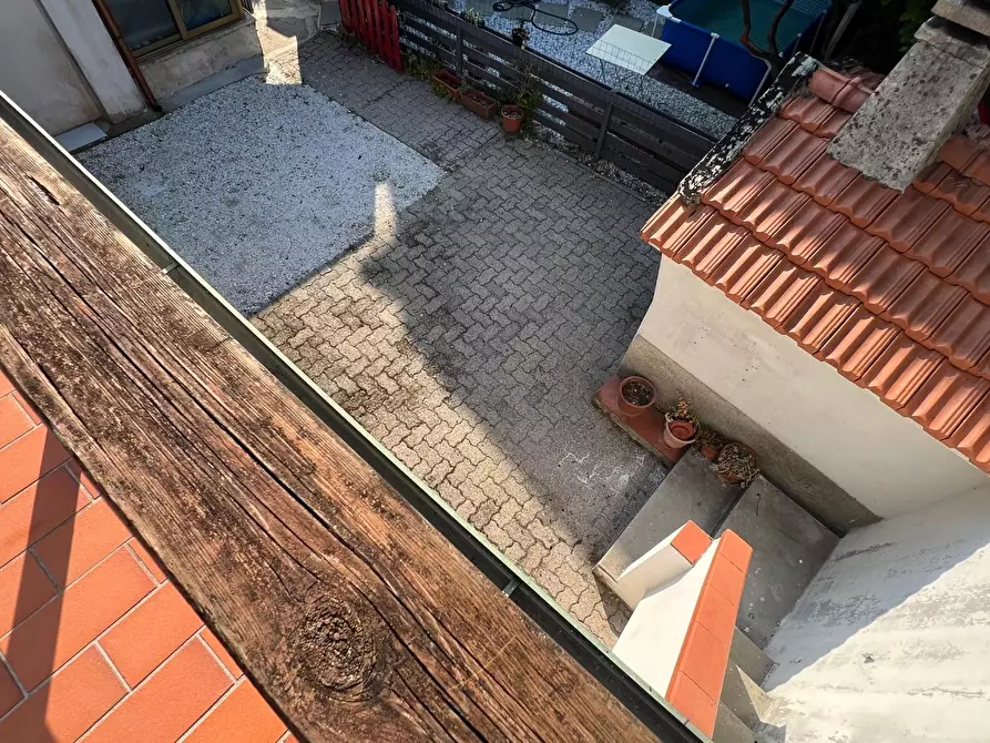 Immagine 19 di Terratetto in vendita  a Massa