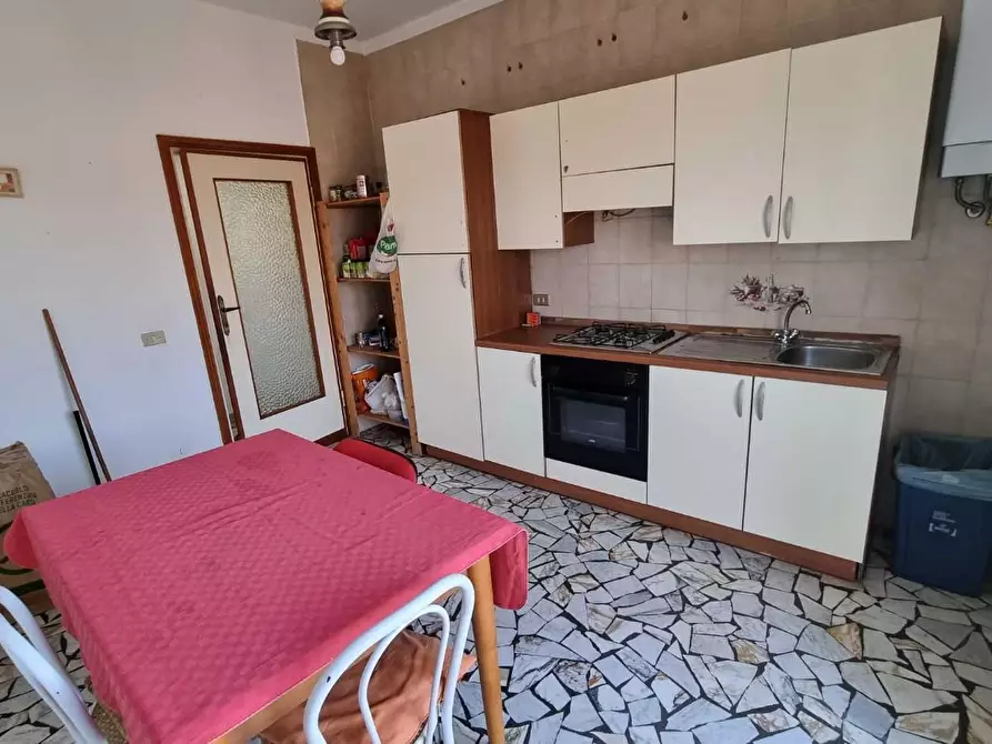 Immagine 8 di Appartamento in affitto  a Pisa