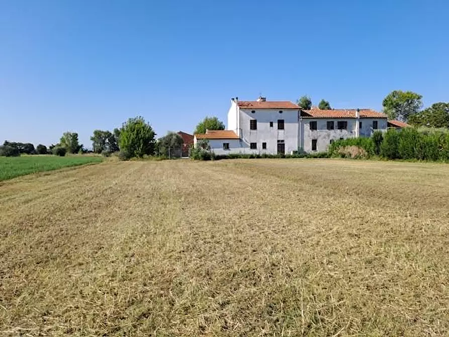 Immagine 15 di Porzione di casa in vendita  a Cascina