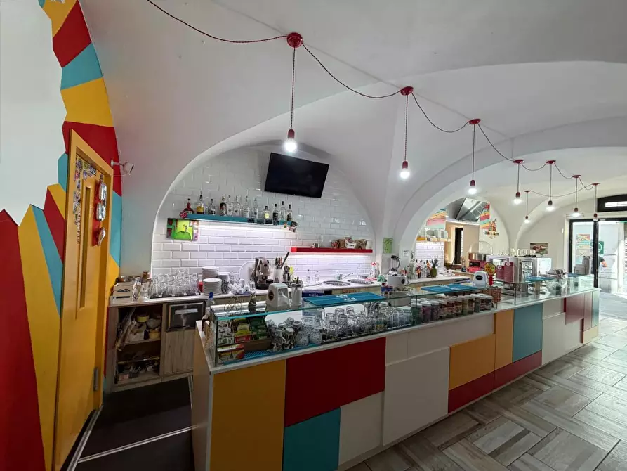 Immagine 2 di Attività commerciale in vendita  a Empoli
