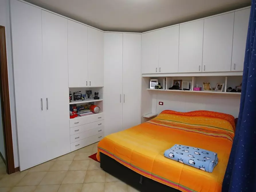 Immagine 5 di Appartamento in vendita  a Carrara