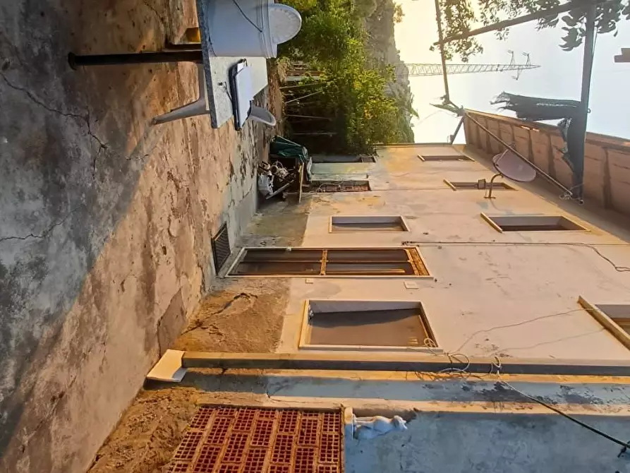 Immagine 9 di Casa indipendente in vendita  a Carrara