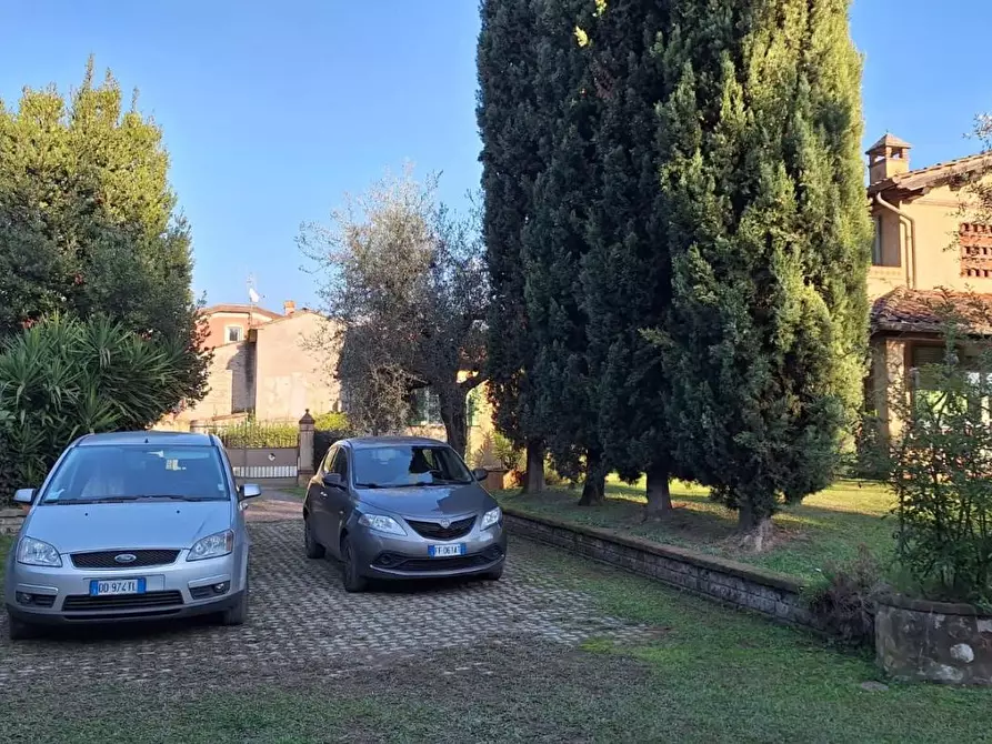 Immagine 29 di Casa colonica in vendita  a Camaiore