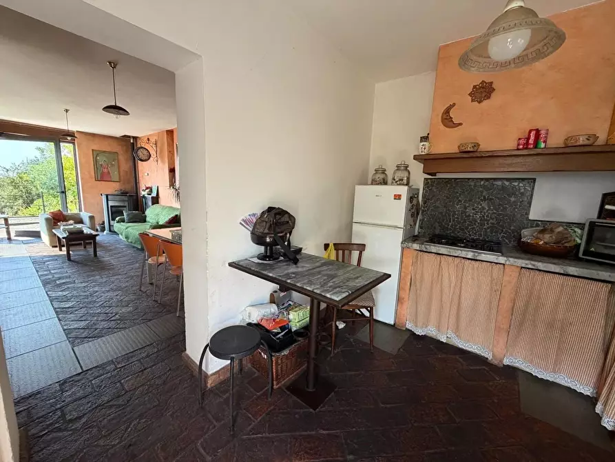 Immagine 9 di Casa indipendente in vendita  a Carrara
