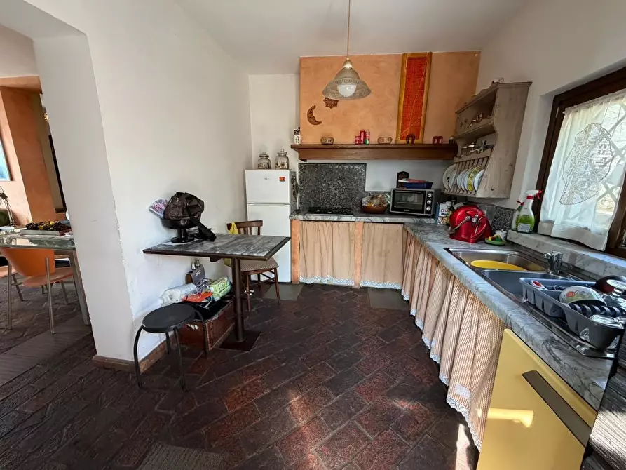 Immagine 5 di Casa indipendente in vendita  a Carrara