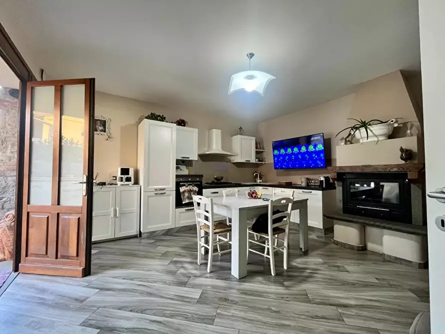 Immagine 11 di Casa semindipendente in vendita  a Larciano