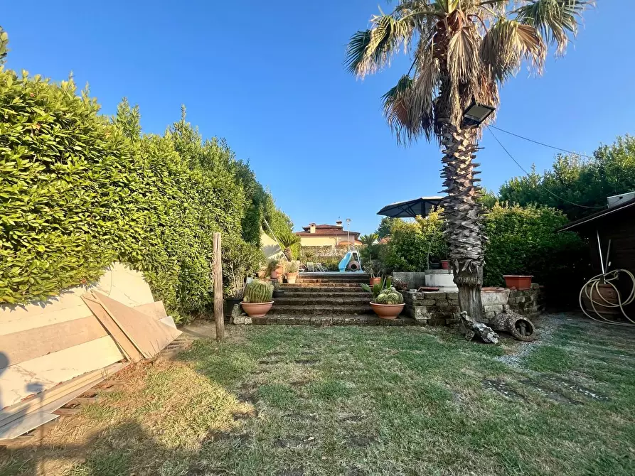 Immagine 4 di Casa semindipendente in vendita  a Larciano