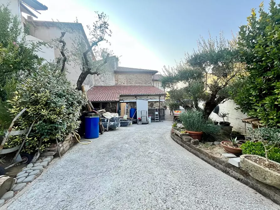 Immagine 29 di Casa semindipendente in vendita  a Larciano