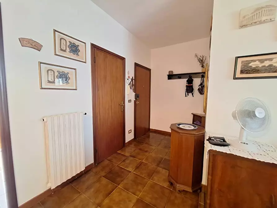 Immagine 9 di Appartamento in vendita  a Cascina