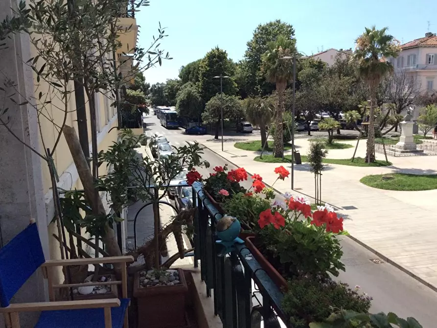 Immagine 10 di Appartamento in vendita  a Viareggio