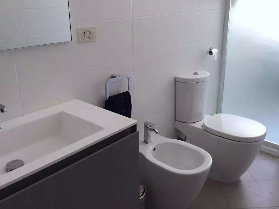 Immagine 8 di Appartamento in vendita  a Viareggio