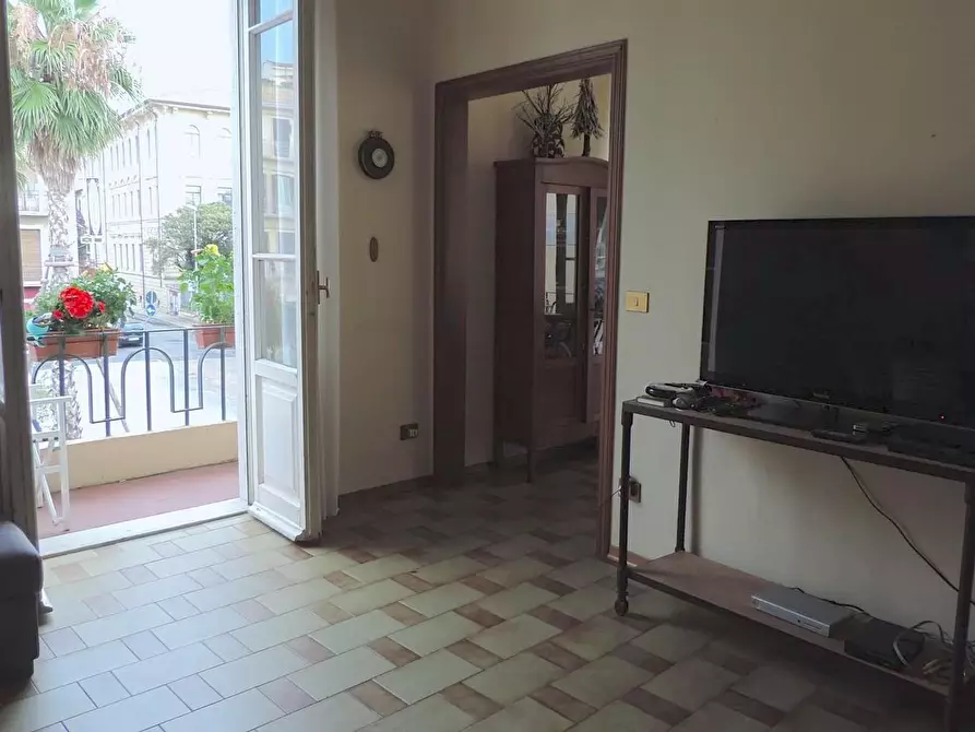 Immagine 4 di Appartamento in vendita  a Viareggio