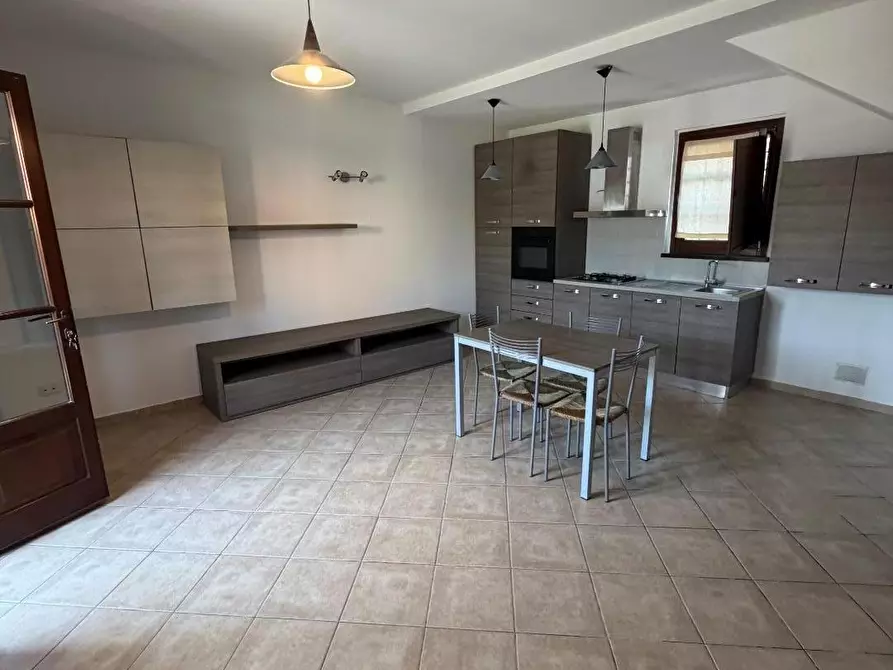 Immagine 1 di Appartamento in vendita  a Sarzana