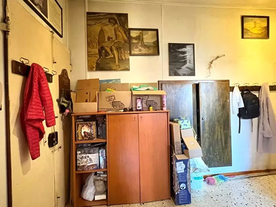 Immagine 14 di Appartamento in vendita  a Lucca