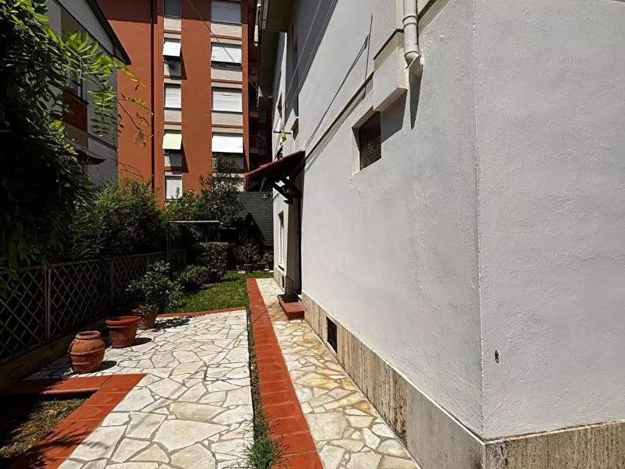Immagine 5 di Appartamento in affitto  a Pisa