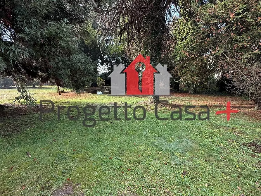 Immagine 2 di Terreno residenziale in vendita  a Golasecca
