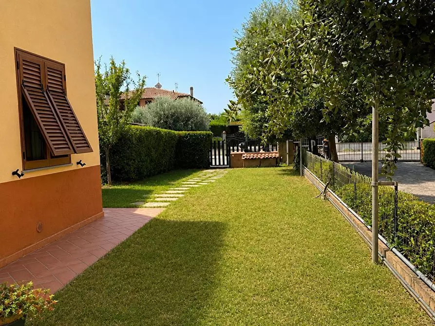 Immagine 22 di Villa in vendita  a Campiglia Marittima