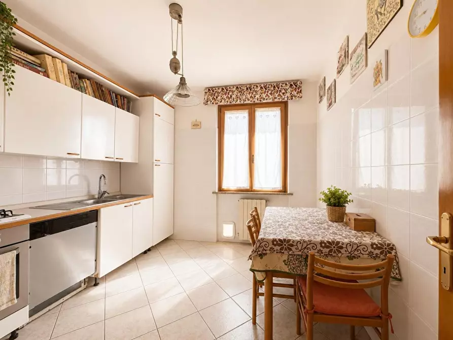 Immagine 5 di Villa in vendita  a Campiglia Marittima