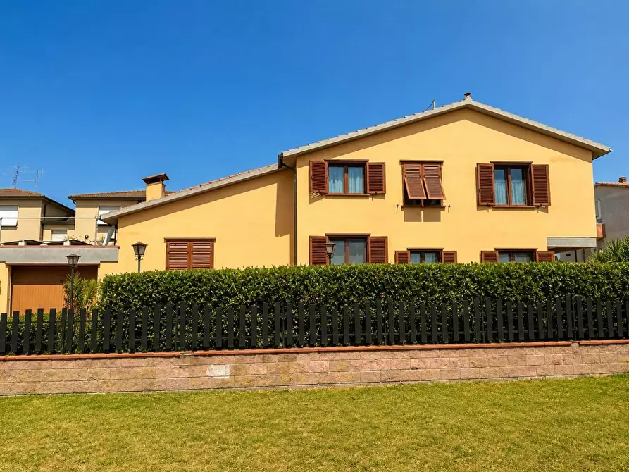 Immagine 1 di Villa in vendita  a Campiglia Marittima