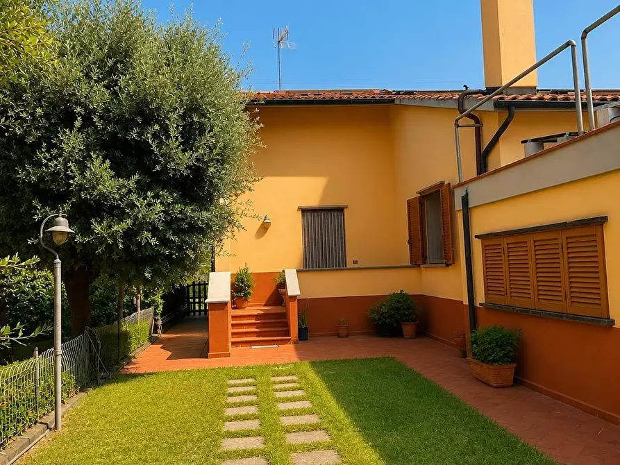 Immagine 21 di Villa in vendita  a Campiglia Marittima