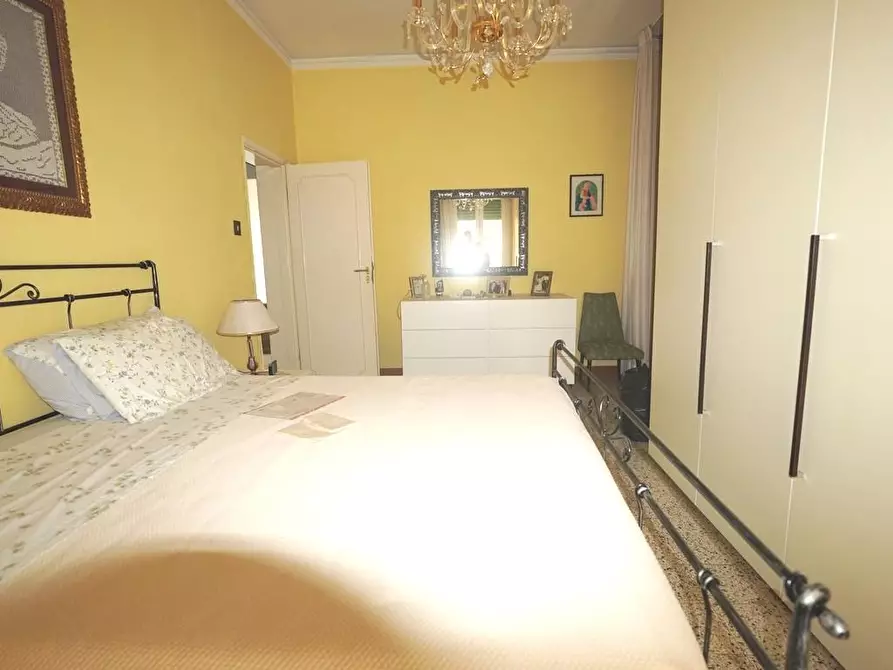 Immagine 9 di Appartamento in vendita  a Lucca