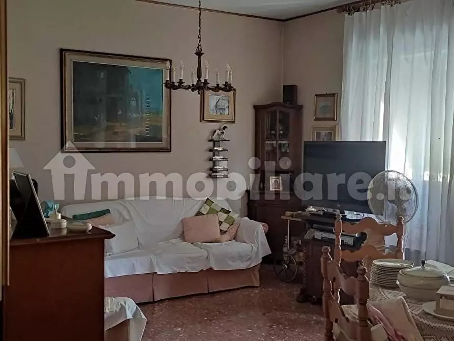 Immagine 12 di Appartamento in vendita  a Pisa