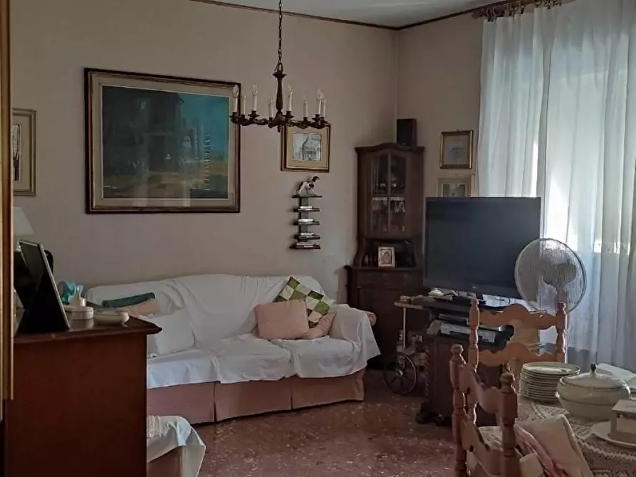 Immagine 8 di Appartamento in vendita  a Pisa