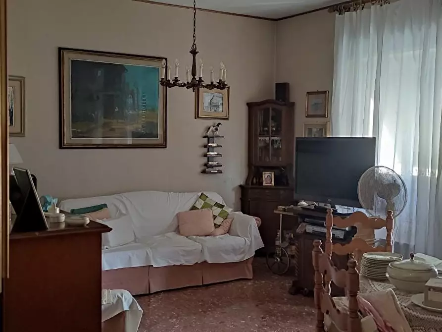 Immagine 2 di Appartamento in vendita  a Pisa