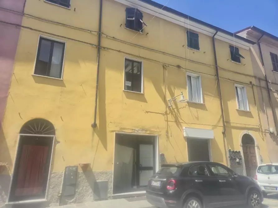 Immagine 1 di Appartamento in vendita  a Massa