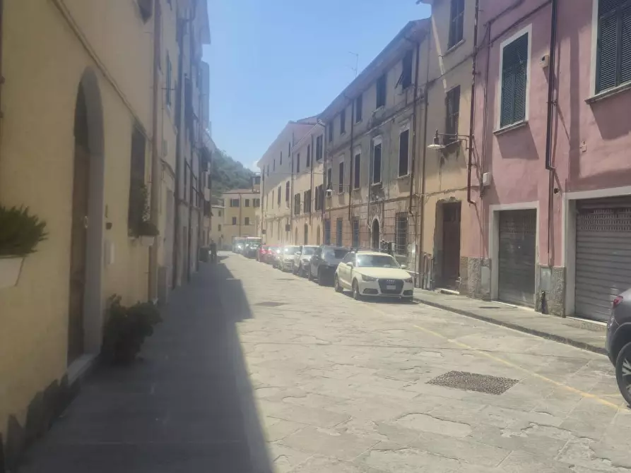 Immagine 2 di Appartamento in vendita  a Massa