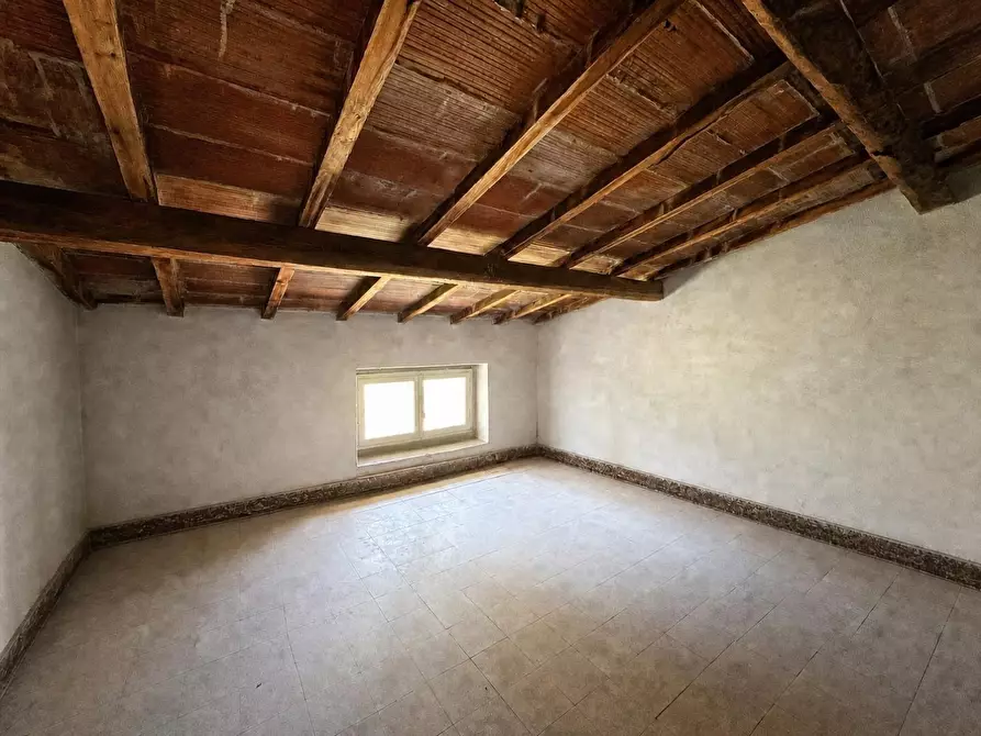 Immagine 33 di Villa in vendita  a Lucca