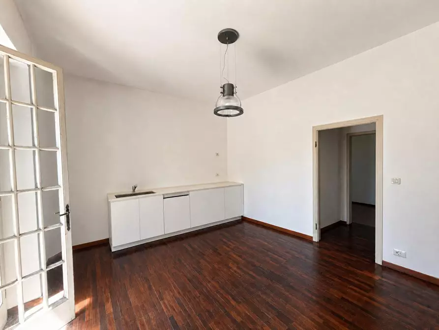 Immagine 6 di Villa in vendita  a Lucca