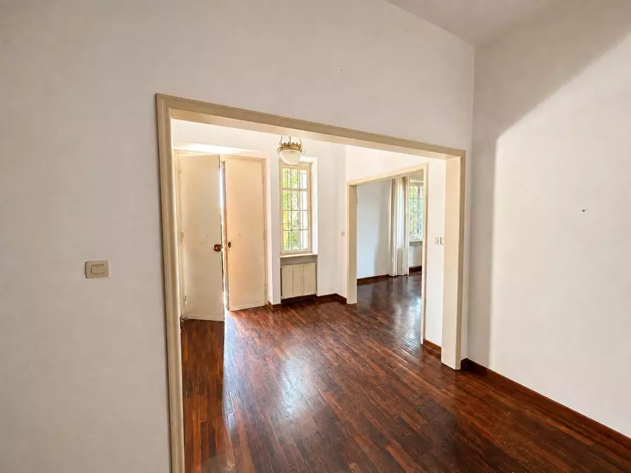 Immagine 15 di Villa in vendita  a Lucca