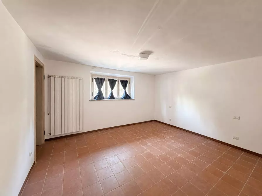 Immagine 24 di Villa in vendita  a Lucca