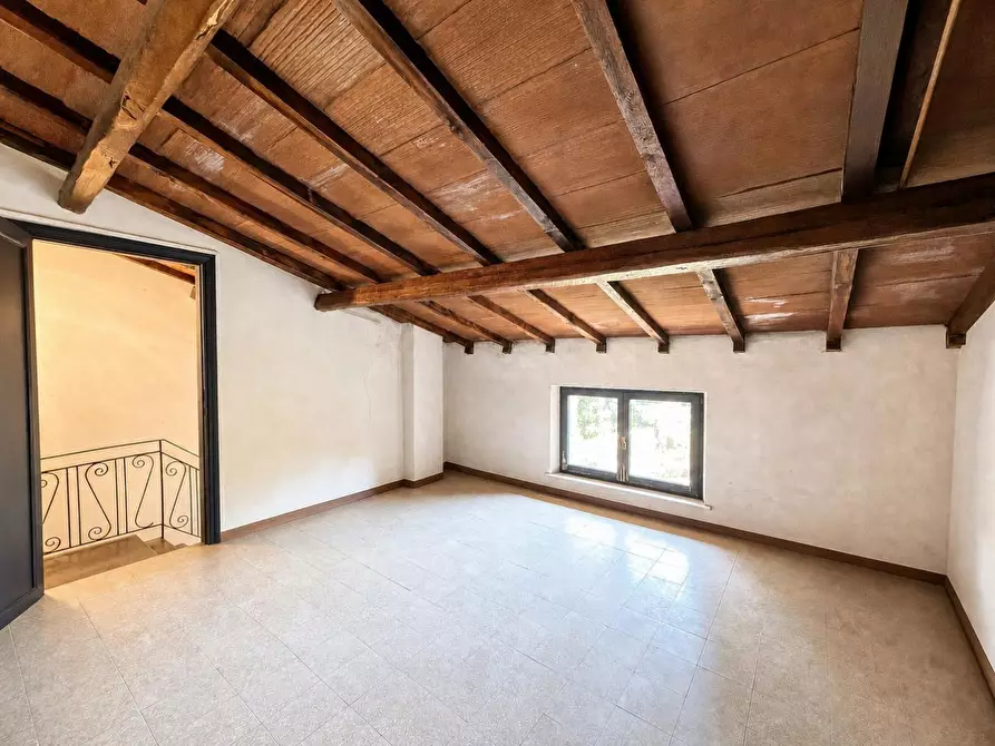 Immagine 34 di Villa in vendita  a Lucca