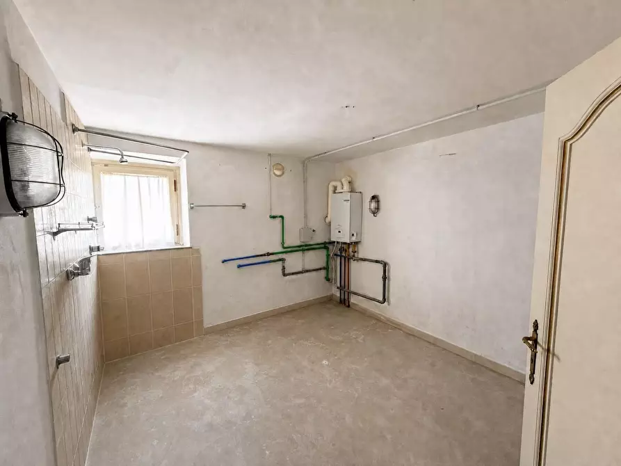 Immagine 32 di Villa in vendita  a Lucca