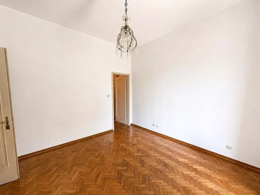 Immagine 20 di Villa in vendita  a Lucca