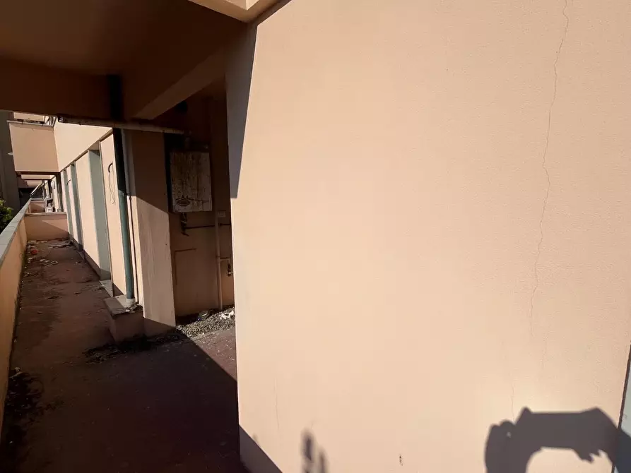 Immagine 13 di Ufficio in vendita  a Pontedera