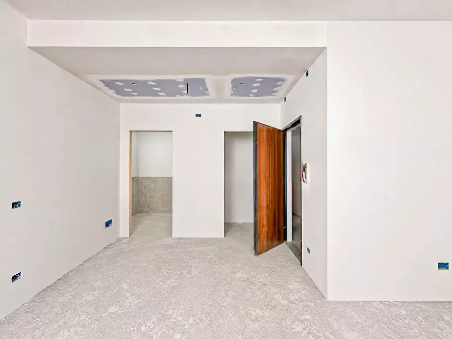Immagine 9 di Appartamento in vendita  a Pisa